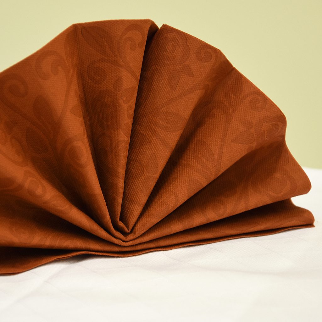 Serviette aus PAP FSC Mix-Airlaid 40 x 40 cm terrakotta Dekor R, Packung mit 50 Stück